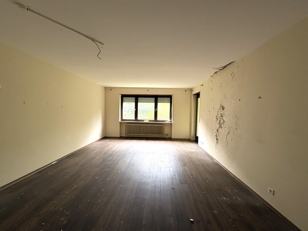 Großzügige 4-Zimmer-Wohnung mit Balkon, Garage & viel Potenzial in Landau-A1264153
