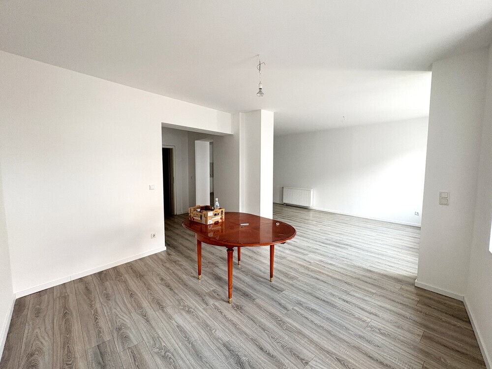 Große Erdgeschosswohnung in zentraler Lage Weisenheims – Nach Renovierung bezugsfrei-10203a