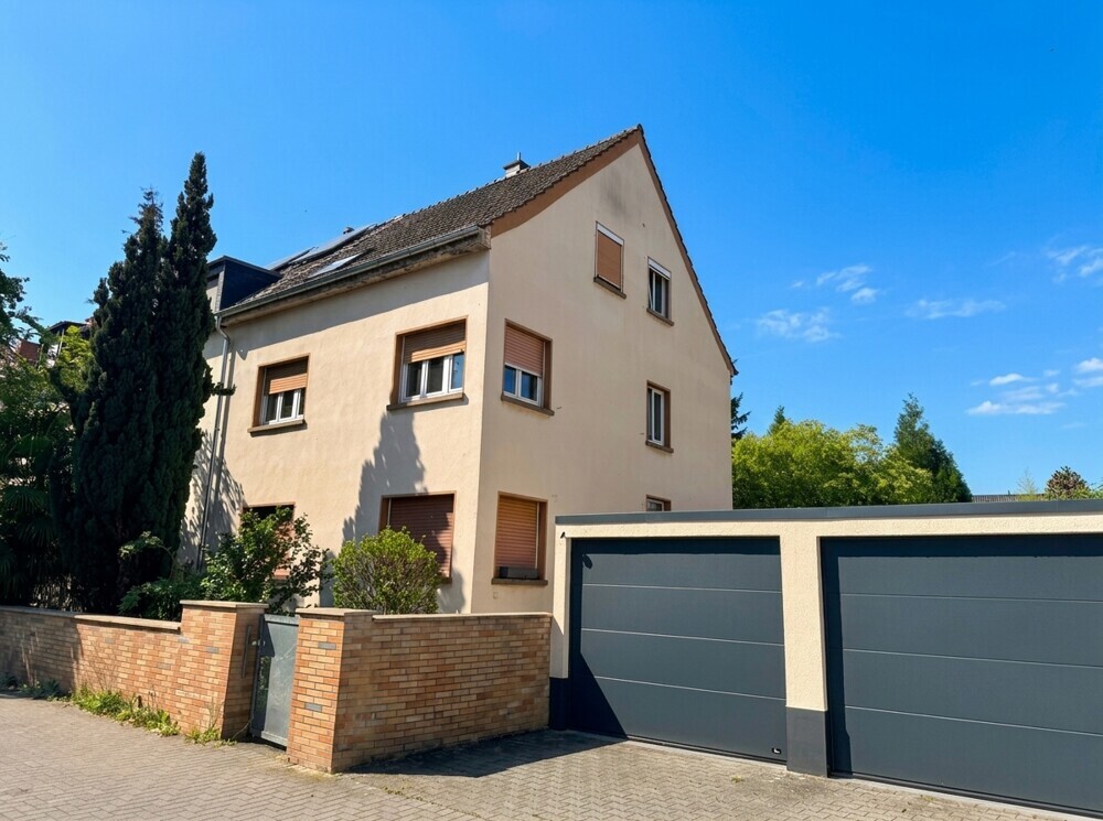 Charmantes 3-Familienhaus mit Potenzial in begehrter Lage von Friesenheim-10250