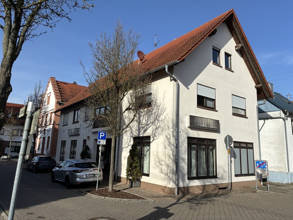 Flexibel nutzbare Gewerbe-/Gastrofläche im Herzen von Hagenbach-A1264092