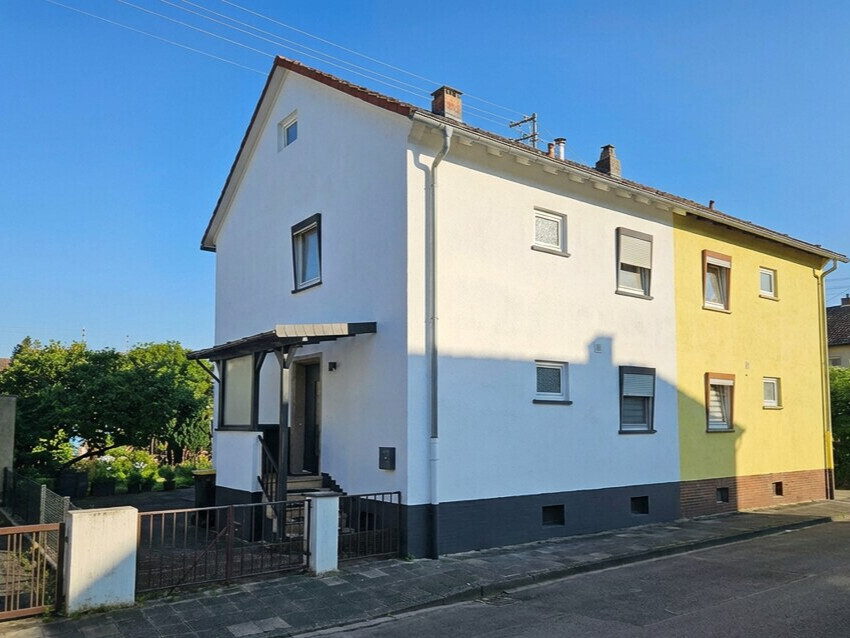 Charmante Doppelhaushälfte mit modernem Wohnkomfort in Lu-Edigheim – Einziehen und Wohlfühlen-10209