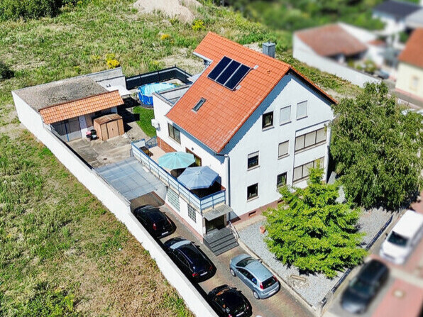 Großes Haus mit großem Grundstück und ruhiger Wohnlage-10151a