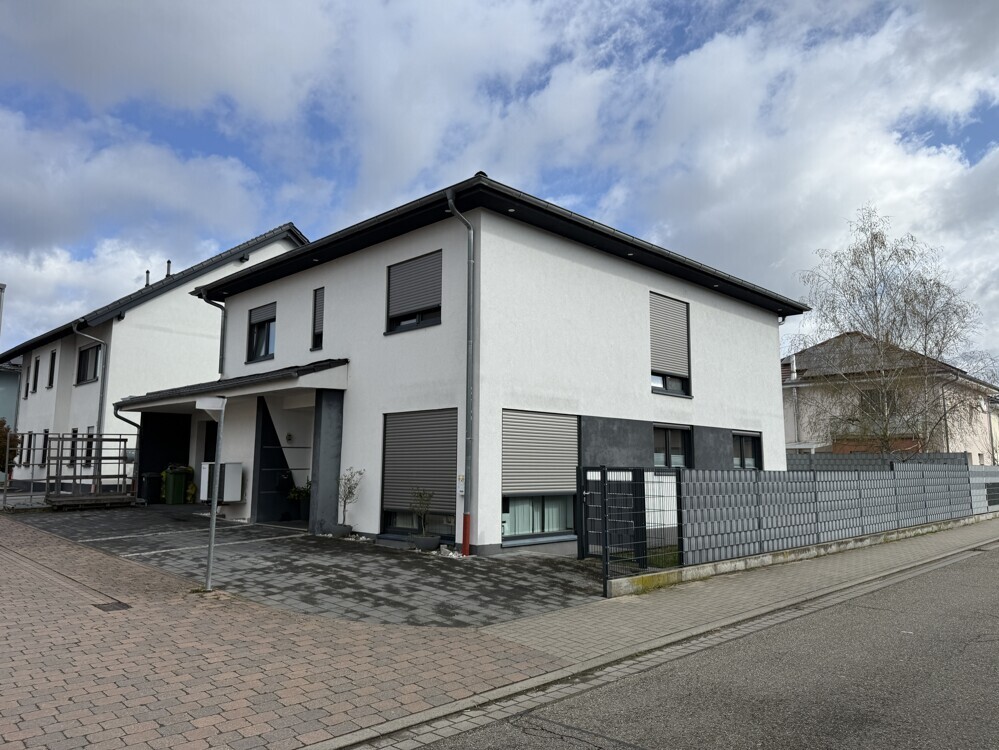 Modernes Einfamilienhaus mit ELW, Garage und großem Gestaltungspotenzial in Lingenfeld-A1264049